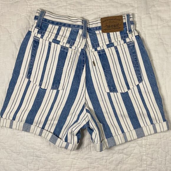 Vintage Levi’s Striped Cotton High Waist Shorts size 5 - Picture 2 of 7